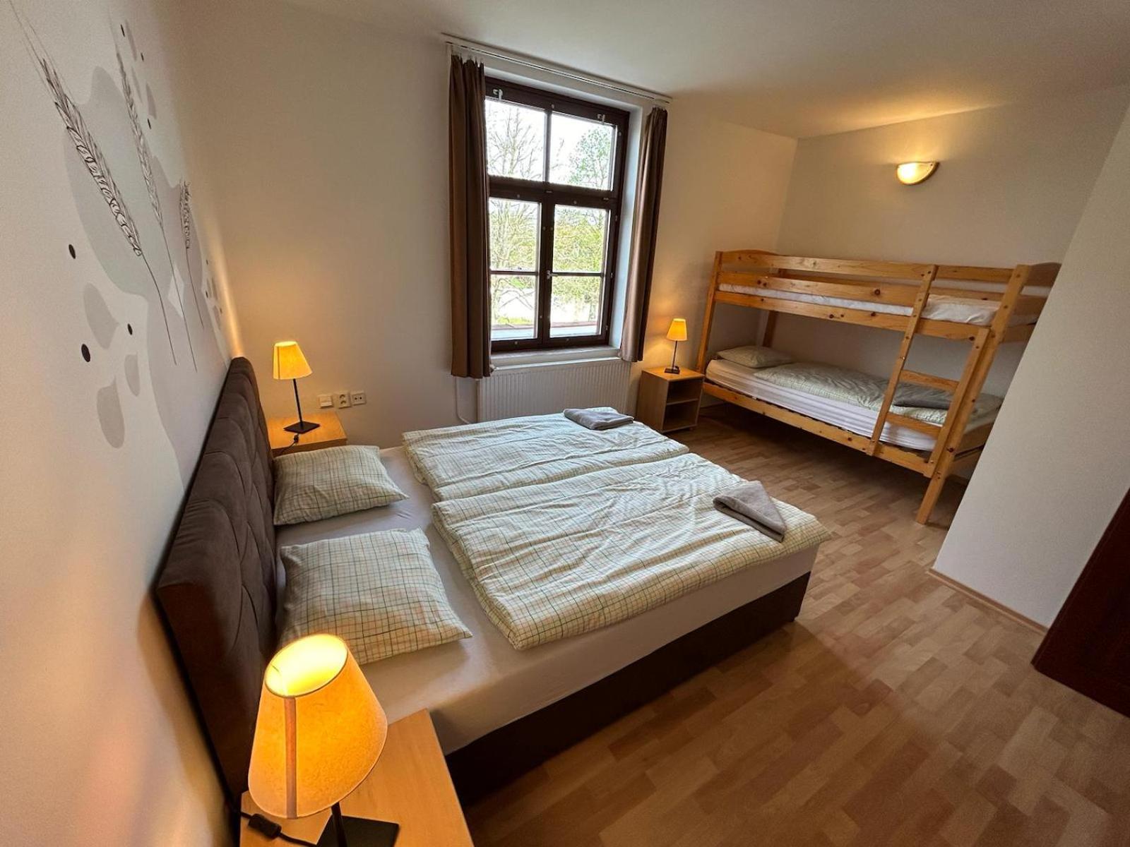 Penzion Majak Dublovice ภายนอก รูปภาพ